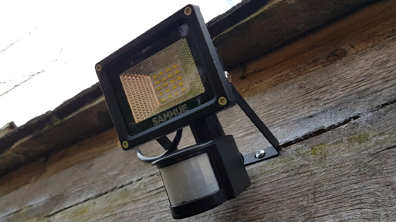Are Halogen Flood Lights Dimmable