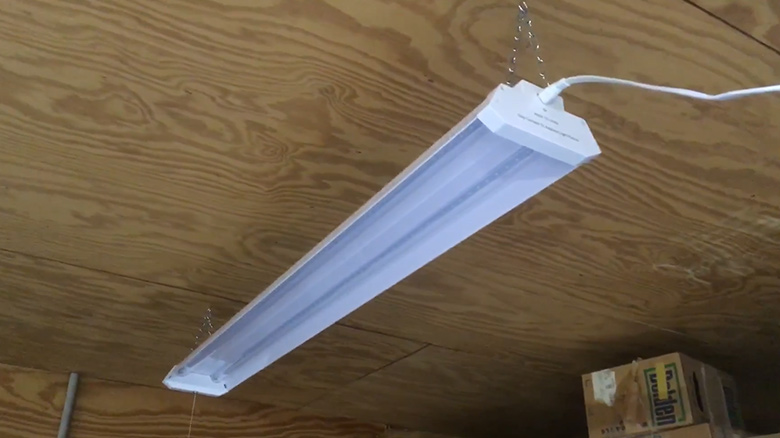 How to Stop Radio Static from Fluorescent Lights